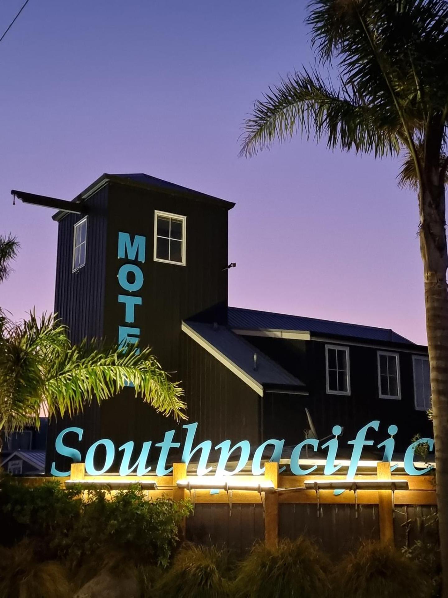 Southpacific Motel Whangamata Exterior photo